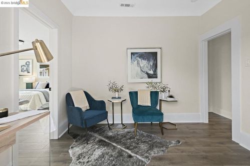 817 56th St, Oakland CA 94608-2704 exterior