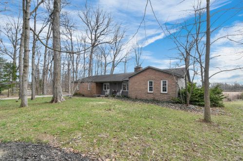 2831 Sterling Dr, Carroll, OH 43112-9651