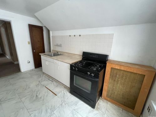 26 Devonia Ave, Mount Vernon NY 10552-1007 exterior