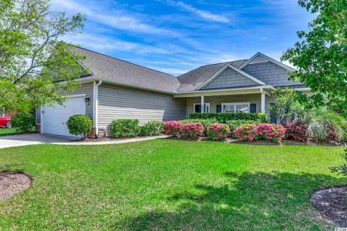 11 Willowbend Dr, Garden City, SC 29576-9276
