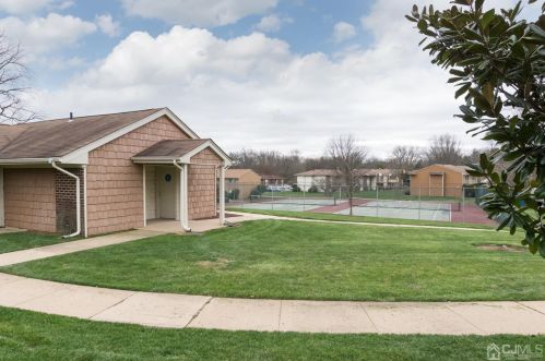 1301 Bradley Ct, Princeton NJ  08540-9547 exterior