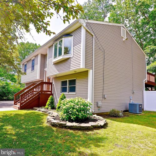 7 Pigeon Pl, Berkeley Township NJ  08721-1915 exterior