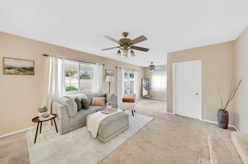 5609 Faculty Ave, Lakewood CA  90712-1815 exterior