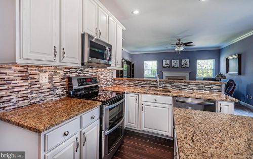 230 Beech Ln, Swedesboro NJ  08085-4034 exterior