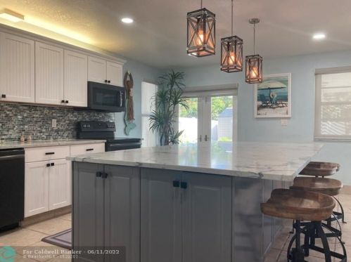 515 2nd Pl, Dania Beach FL  33004-2901 exterior