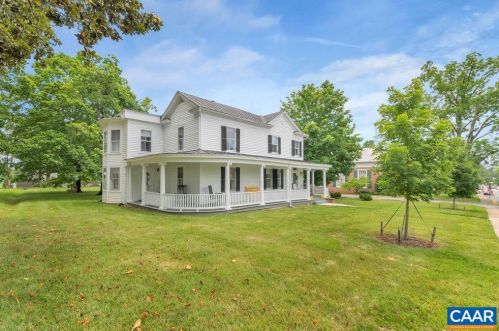 408 Main St, Gordonsville VA  22942-9149 exterior