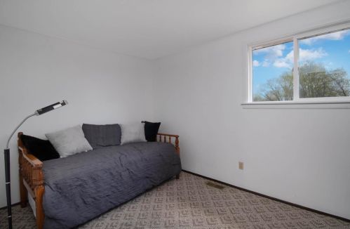 7498 Bigger St, Gary IN  46410-4343 exterior