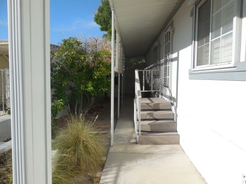 69420 Poolside Dr, Desert Hot Springs CA  92241-8714 exterior