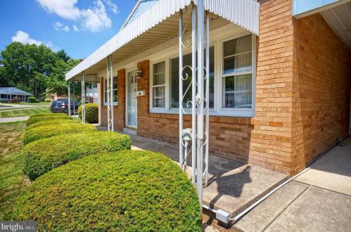 1845 Holly Dr, Camp Hill, PA 17011-7421