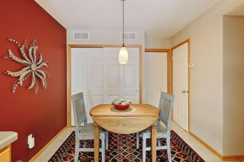 5423 Brewer Ln, Inver Grove Heights MN 55076-6000 exterior