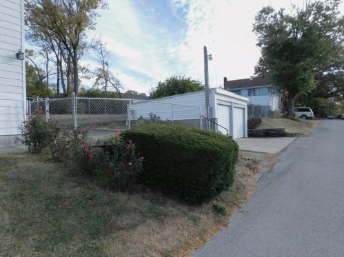 900 Enright Ave, Cincinnati OH 45205-1703 exterior