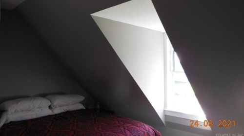 37 Town St, Norwich CT  06360-2323 exterior