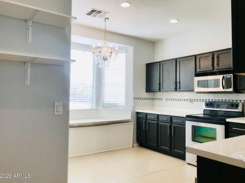 1804 Dunbar Dr, Phoenix AZ  85042-5799 exterior