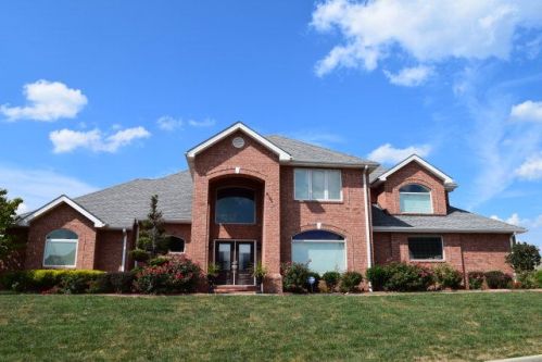 237 Chloe Ridge Dr, Pikeville, KY 41501-2183