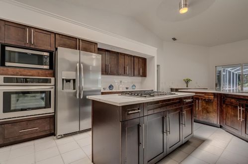 963 Ridgewood Ter, Tarpon Springs FL  34689-2622 exterior