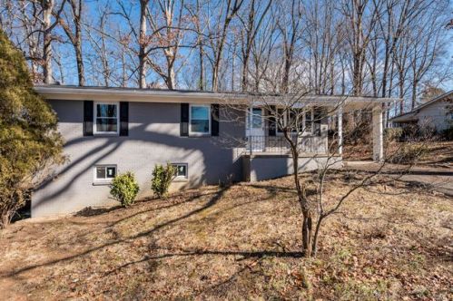 1800 Piney Grove Church Rd, Knoxville, TN 37909-1671