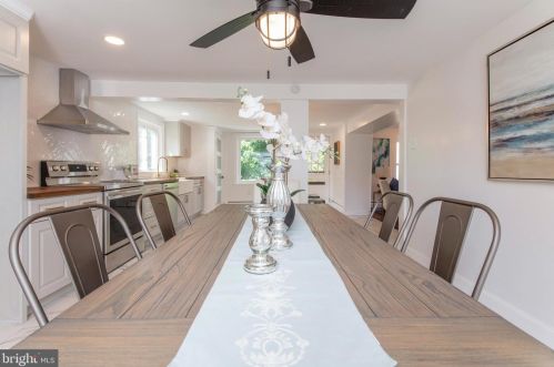 984 Lansdale Ave, Lansdale PA  19446-1620 exterior