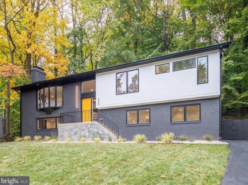 6503 Lakeview Dr, Falls Church, VA 22041-1101