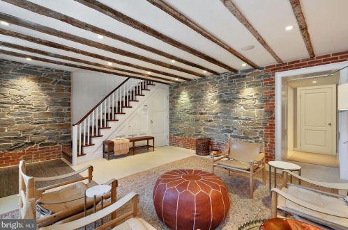 1318 28th St, Washington, DC 20007-3121