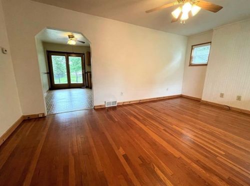 1517 Latrobe St, Latrobe PA 15650-2612 exterior