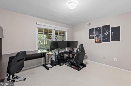 11410 Hollow Timber Ct, Herndon VA  20194-1980 exterior