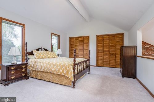 7 Waldron Ln, Flemington NJ  08822-1904 exterior