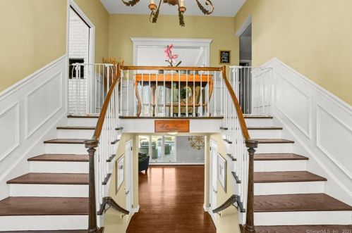 293 Rocky Rapids Rd, Stamford, CT 06903-3127