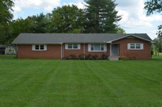 1705 Lincoln St, Tullahoma, TN 37388-5427