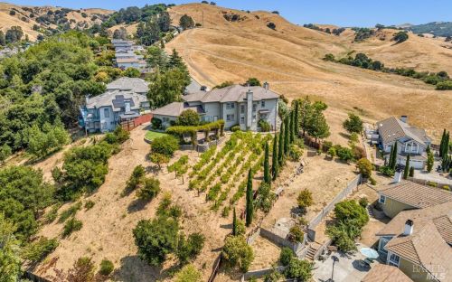 4084 Marcas St, Pinole CA  94564-1026 exterior