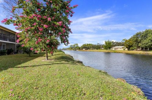 1211 Commonwealth Cir, Naples FL  34116-6629 exterior