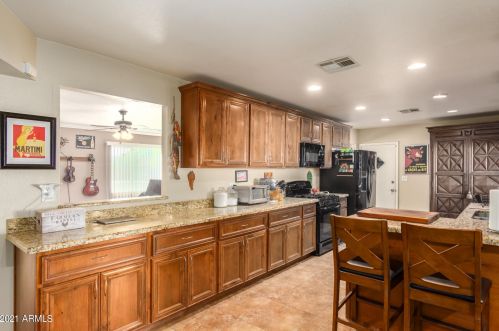 7615 34th Ave, Phoenix, AZ 85051-7417