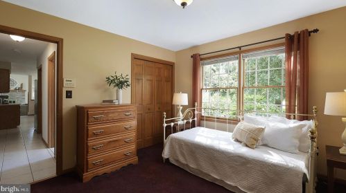 13 Woodside Ln, Flemington NJ  08822-3221 exterior