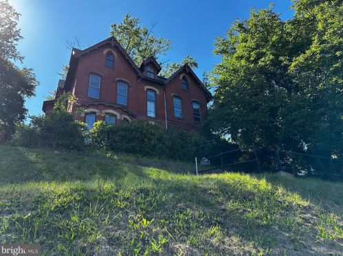 315 Centre St, Primrose, PA 17901-2570
