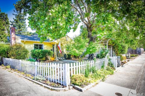 518 Macklyn Ave, Santa Rosa, CA 95405-4547