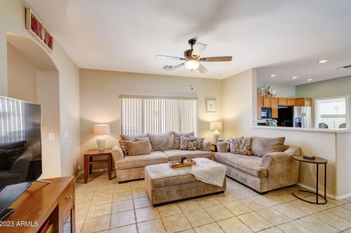 5150 Shaw Butte Dr, Glendale, AZ 85304-1972