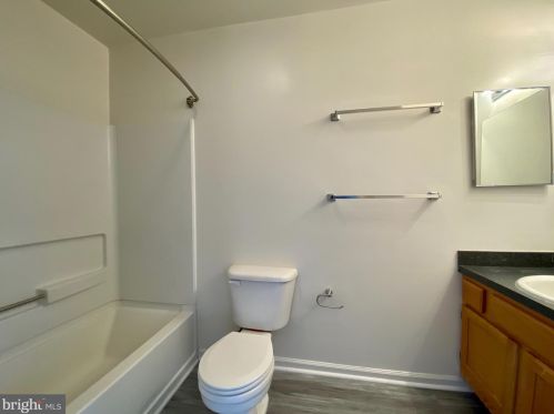 260 Northdown Dr, Dover DE 19904-9792 exterior