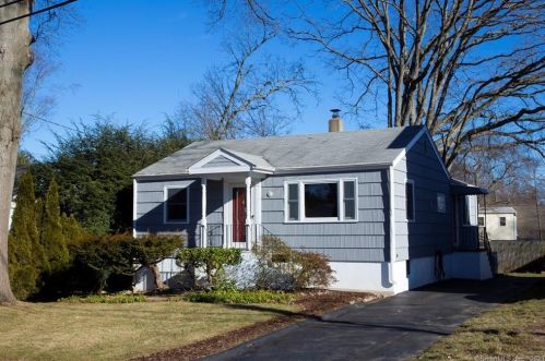 16 Visconti St, Norwalk CT  06851-4033 exterior