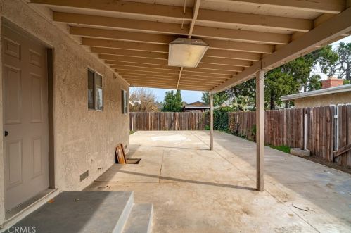 691 Date Ave, Rialto CA  92376-7006 exterior