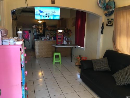 2321 Clinton Ave, Richmond CA 94804-1415 exterior