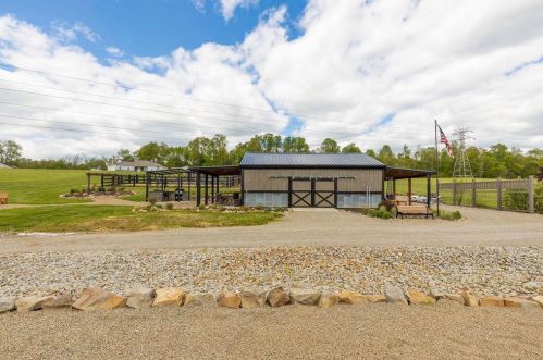 17978 Nashport Rd, Nashport OH  43830-4601 exterior