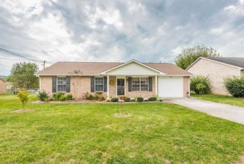 5511 Jericho Ln, Knoxville, TN 37918-6136