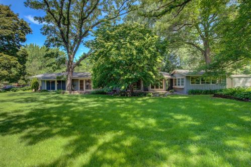 1320 Orkla Dr, Minneapolis, MN 55427-3933