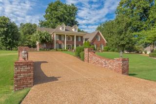 1229 Oak Lake Cir, Piperton, TN 38017-4853