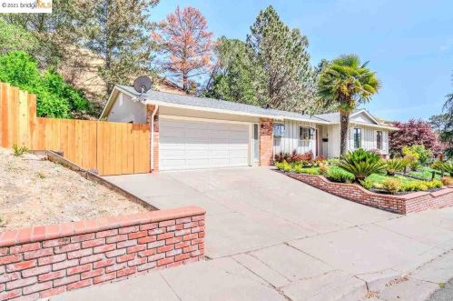 2820 Doidge Ave, Pinole, CA 94564-1017