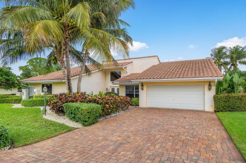 4877 Pineview Cir, Delray Beach, FL 33445-4318