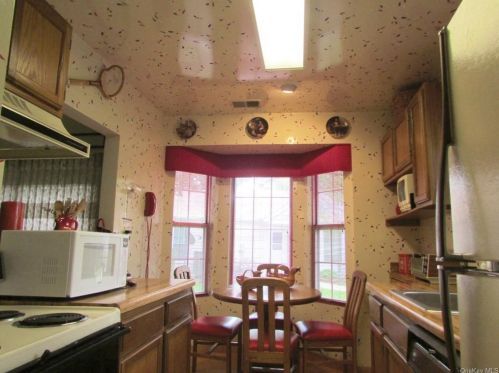 48 Hidden Ridge Dr, Monticello NY  12701-3080 exterior