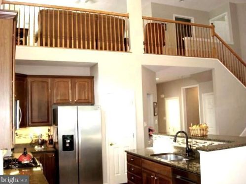 112 Hearthstone Dr, Berlin Boro, NJ 08009-9550