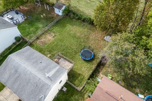 42 Meadow Wood Dr, Florence KY  41042-9323 exterior