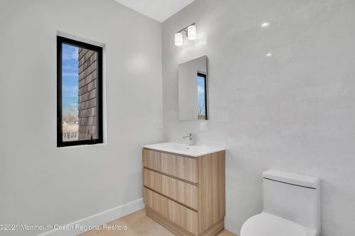 49 Cherokee Ln, Bricktown NJ  08724-4405 exterior