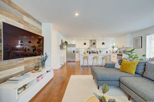 20-33 45th St, Long Island City, NY 11105